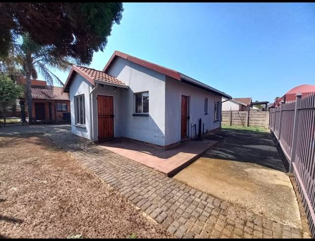 2 BEDROOM HOUSE FOR SALE IN DANVILLE